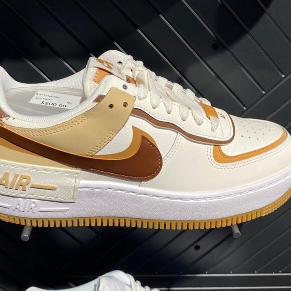 Air Force 1 Shadow Sneakers Nike Size: 7 Color: Sail, Cacao, Flax, & Sesame - Picture 8 of 9